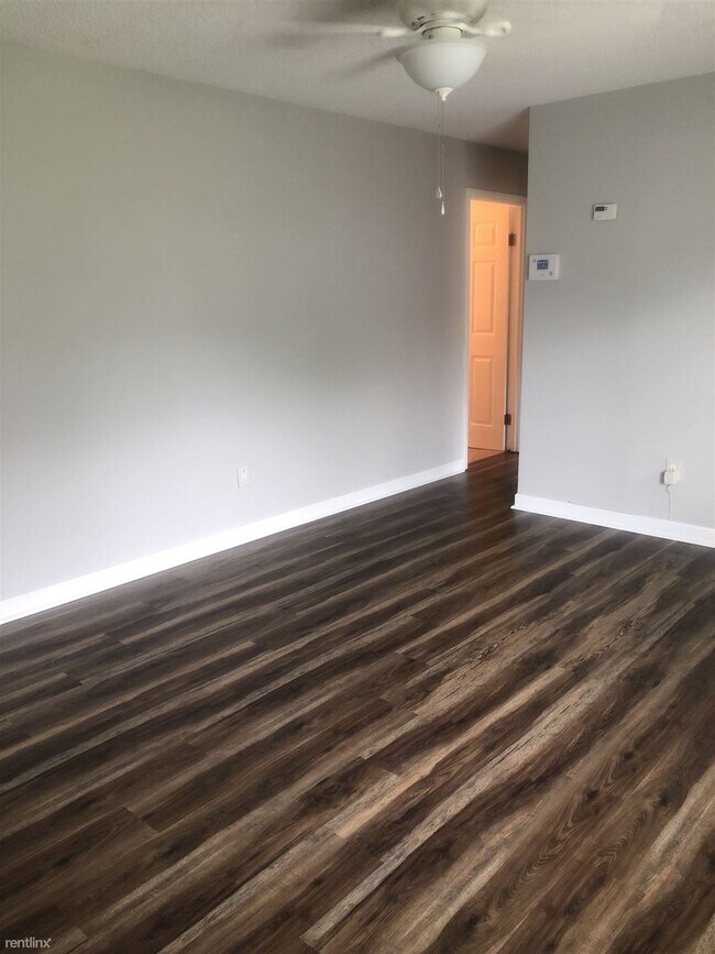 Building Photo - 3 br, 1.5 bath House - 10012 Crusader Dr