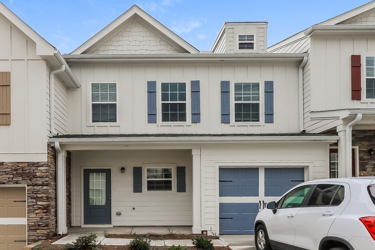 Foto principal - 236 Riley Cir