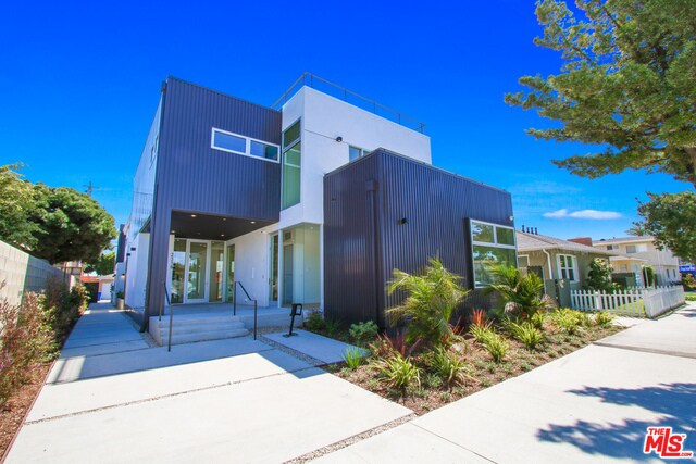 Foto principal - 2318 Ocean Park Blvd