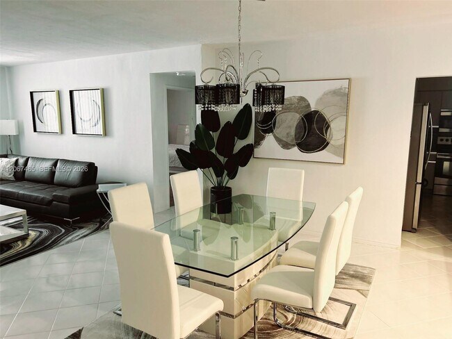 Foto del edificio - 10185 Collins Ave