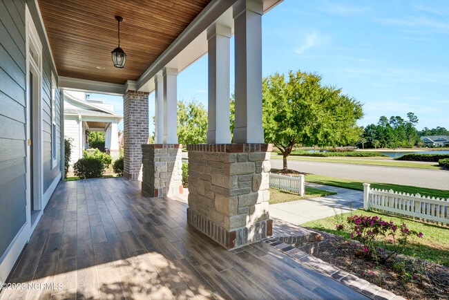 Building Photo - 2065 Shelmore Way