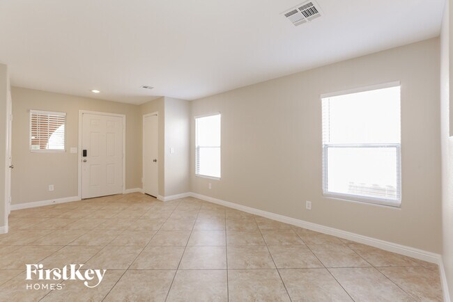 Building Photo - 11752 Grotta Azzurra Ave