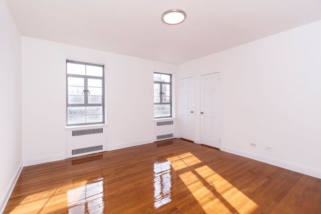 Photo - The Leslie — A Private Garden Enclave for the Modern New Yorker Apartment