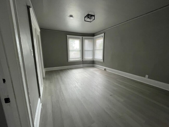 Foto del edificio - 3231-3233 N Buffum