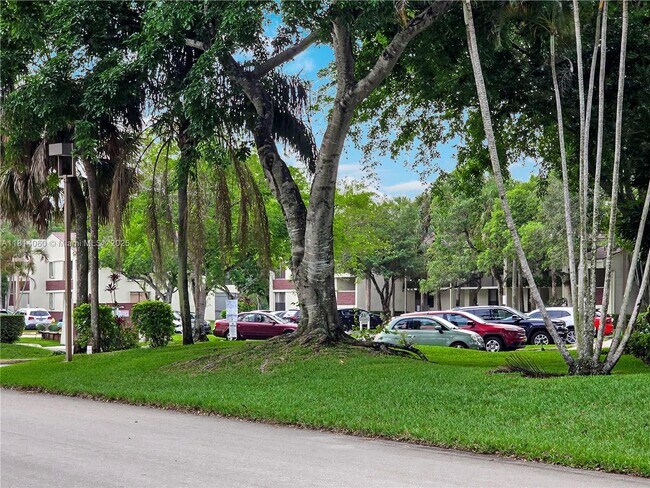 Foto del edificio - 7380 NW 1st St