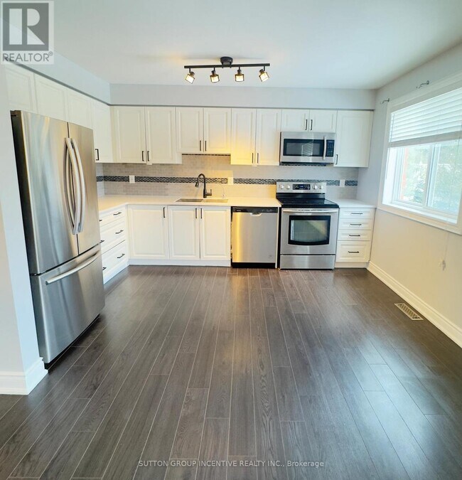 Photo du bâtiment - 49 Ferndale Dr S