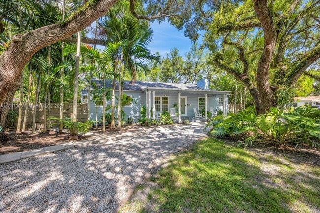 Foto del edificio - 5023 SW 59th Ave