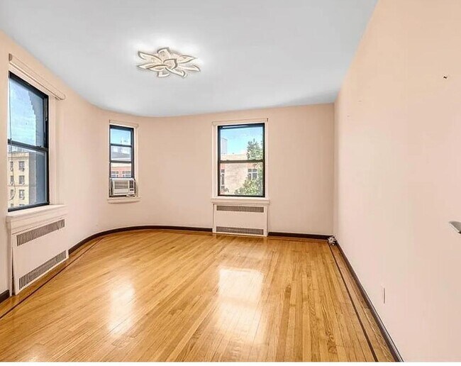 Foto del edificio - 1120 Brighton Beach Ave
