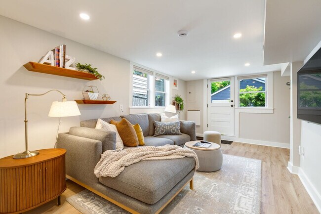 Foto del edificio - 1706 Warren Ave N