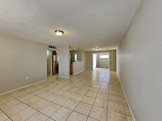Building Photo - 5909 W Coronado Rd
