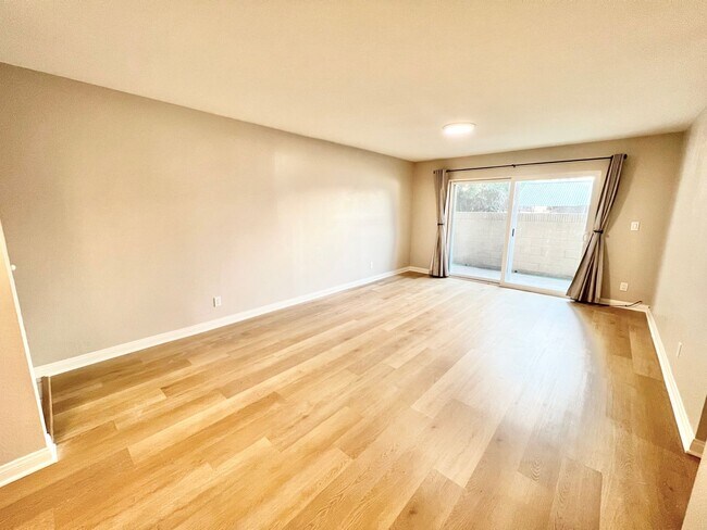 Foto del edificio - Lovely & Spacious 2 Bed 2 Bath Condo Locat...