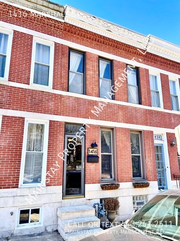 Primary Photo - Spacious Updated 3 Bedroom Rowhome W/ Patio!