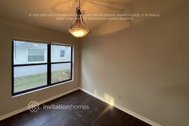 Foto del edificio - 3223 Pine Club Dr