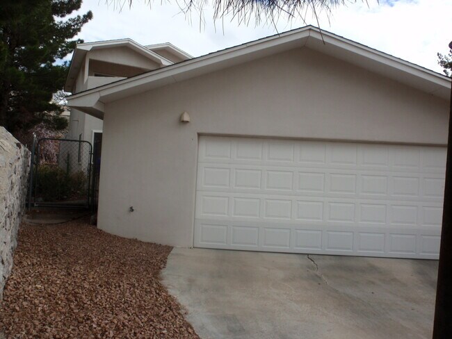 Foto del edificio - 3 BEDROOM HOME FOR RENT IN HIGH RANGE AREA