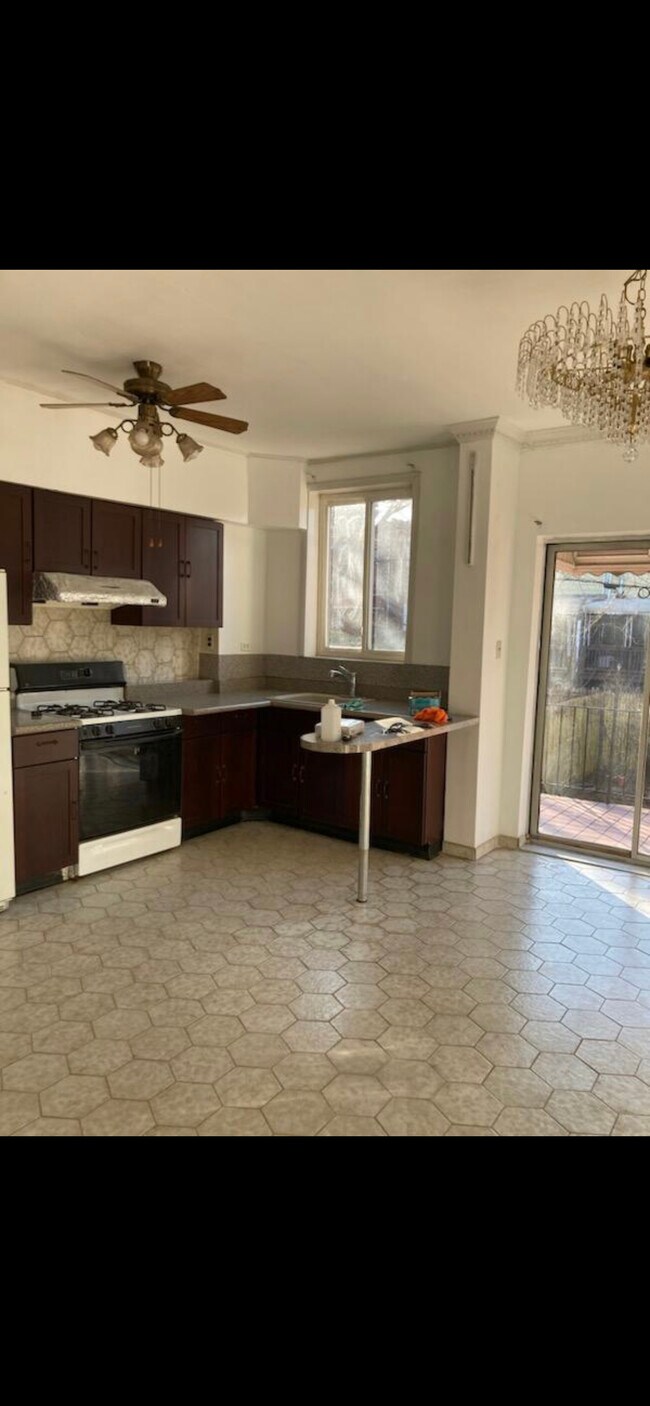 Foto del edificio - 2222 E 29th St