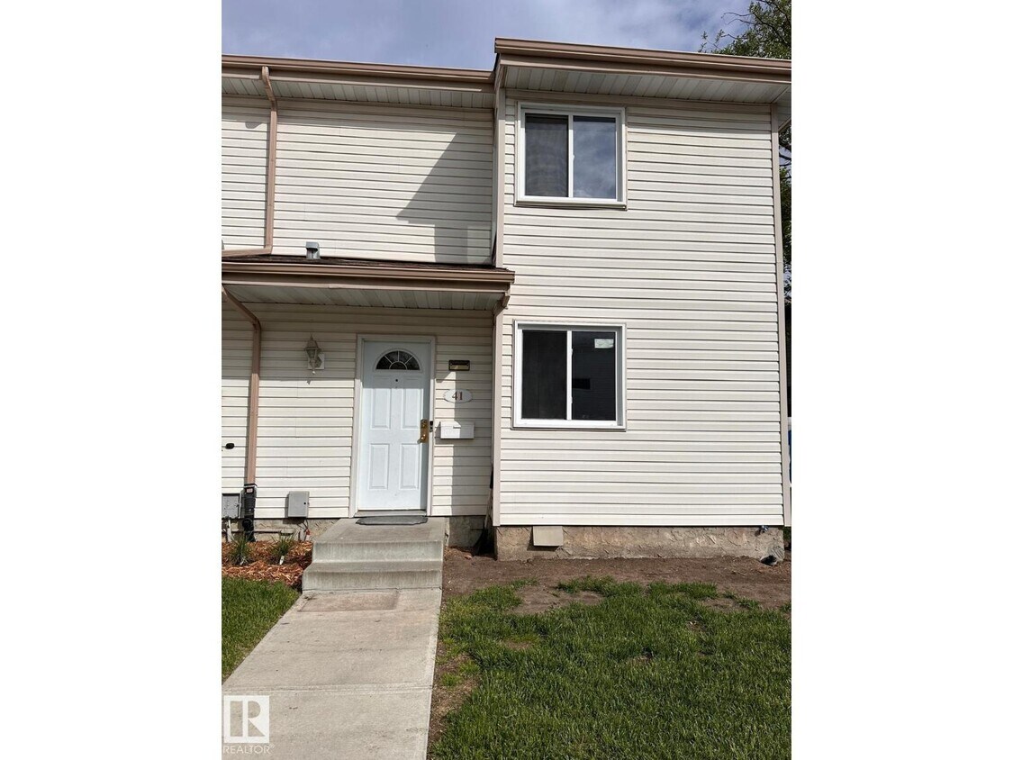 Photo principale - 2024 57 St NW