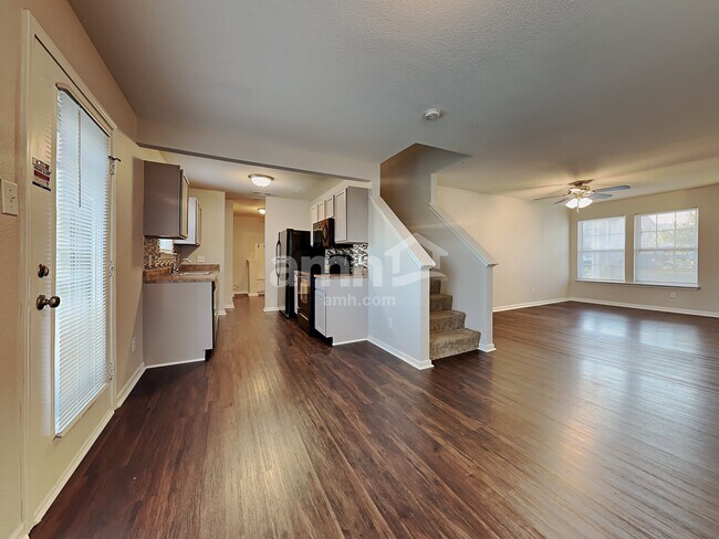 Foto del edificio - 1141 Central Park Dr