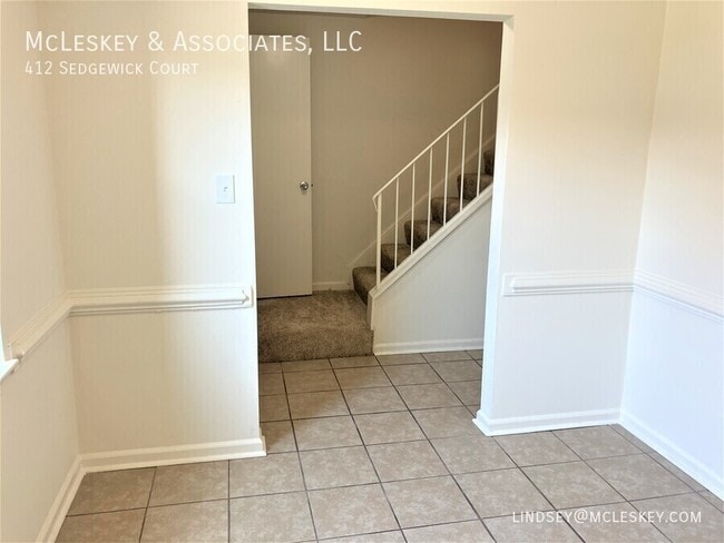 Building Photo - 412 Sedgewick Ct