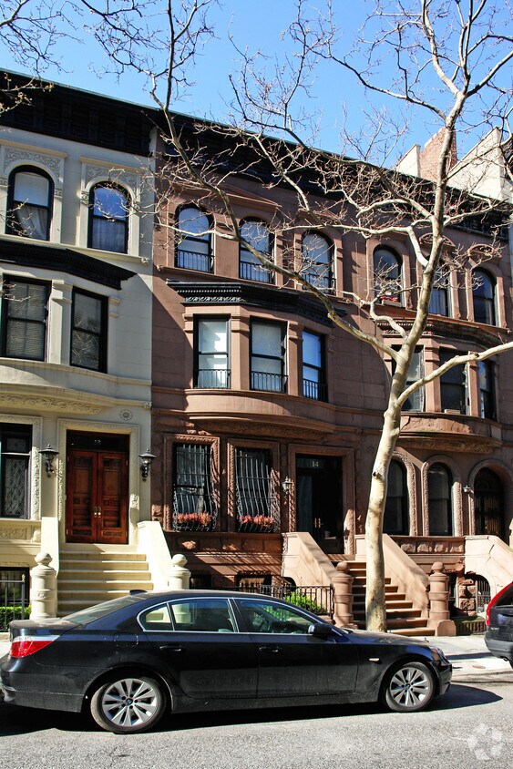 Building Photo - 14 W 83rd St