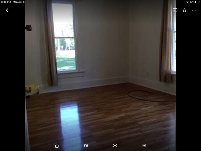 Foto del edificio - 404 W Pierce St