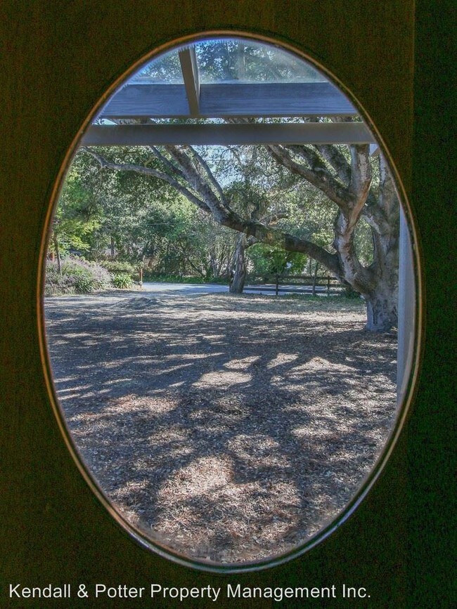 Building Photo - 2 br, 1 bath House - 1017 Live Oak Avenue