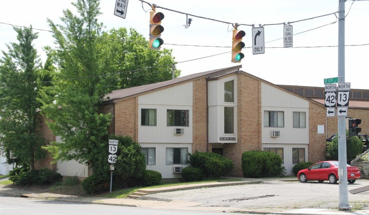 93 s main - 93 S Main St