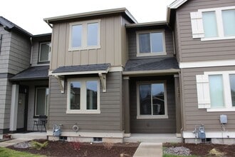 Building Photo - 3195 SW 28th St