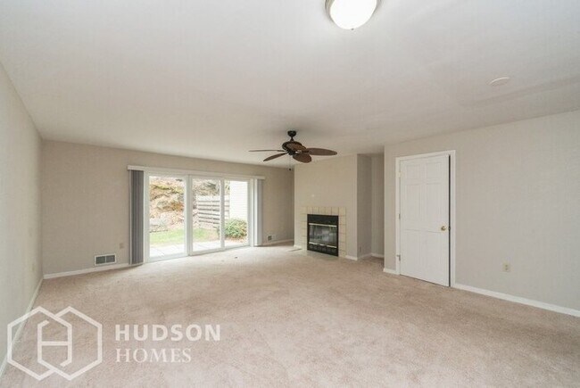 Building Photo - NOW AVAILABLE! - 535 S STREET UNIT 12, FIT...