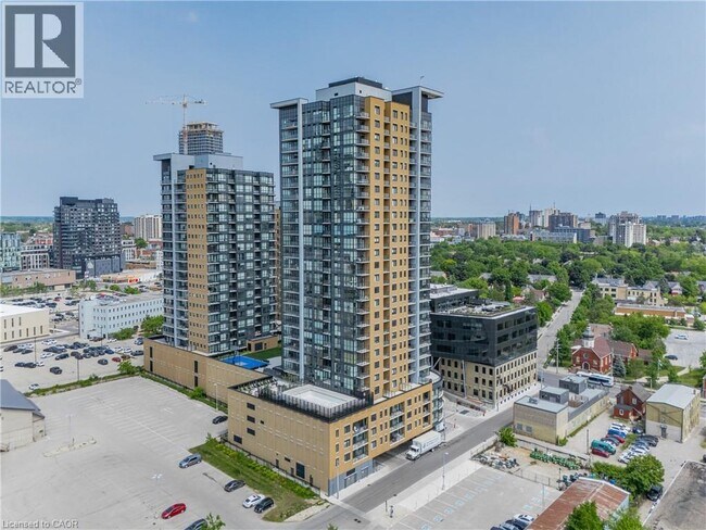 Building Photo - 108 Garment St
