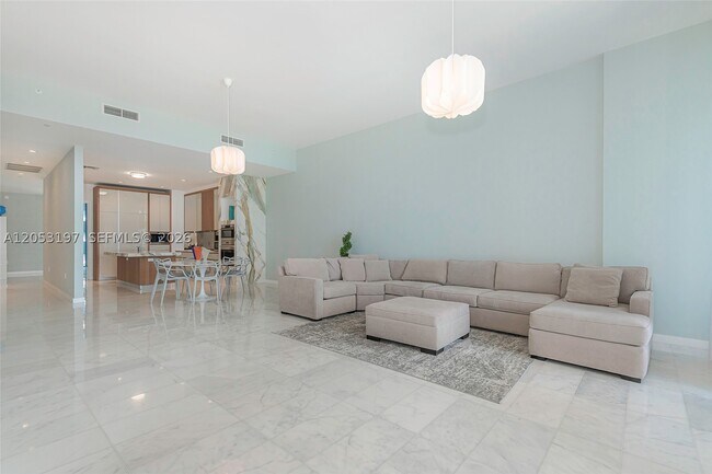 Foto del edificio - 2821 S Bayshore Dr