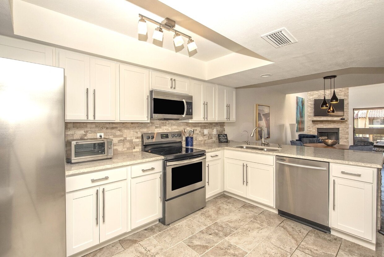 Foto principal - Rates Vary: $1,995 - $3,995