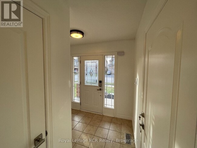 Building Photo - 313 Holden St