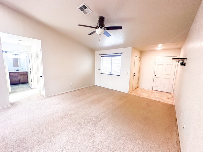 Building Photo - 3183 S Ragen Dr