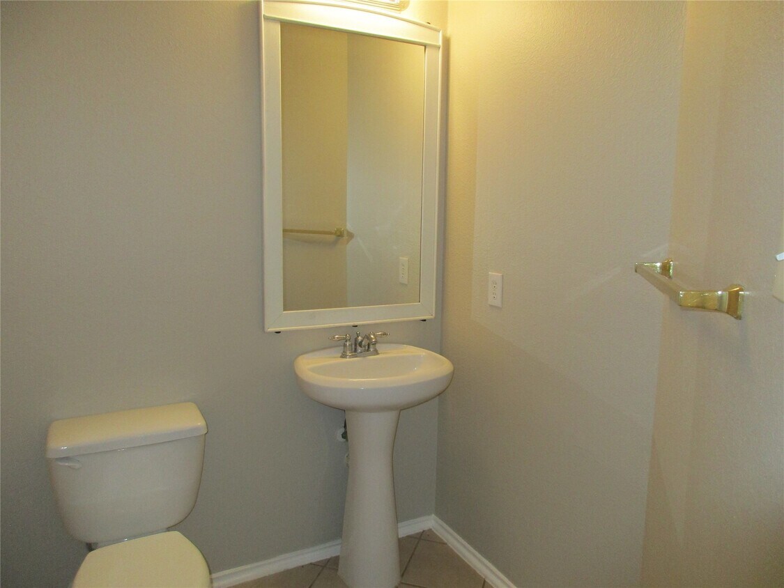 Foto del edificio - 12846 Colony Heath Ln