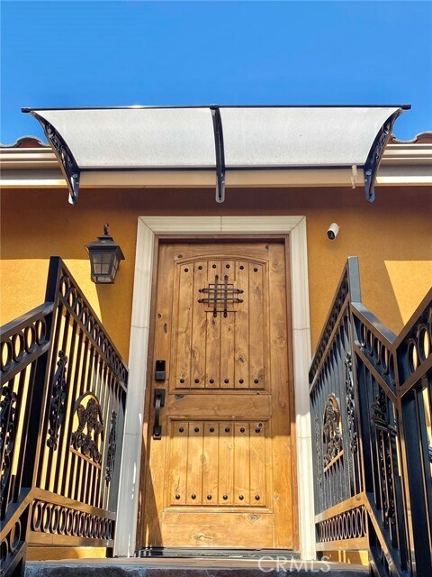 Foto del edificio - 1701 Crest View Pl