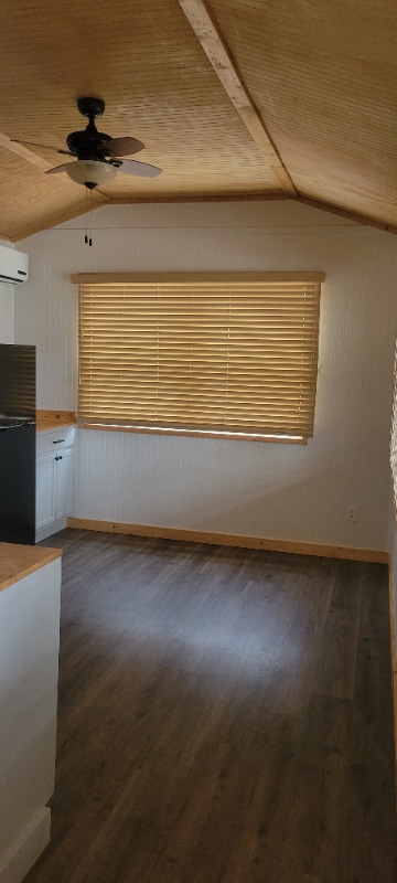 Foto del edificio - 13242 Montana Rd