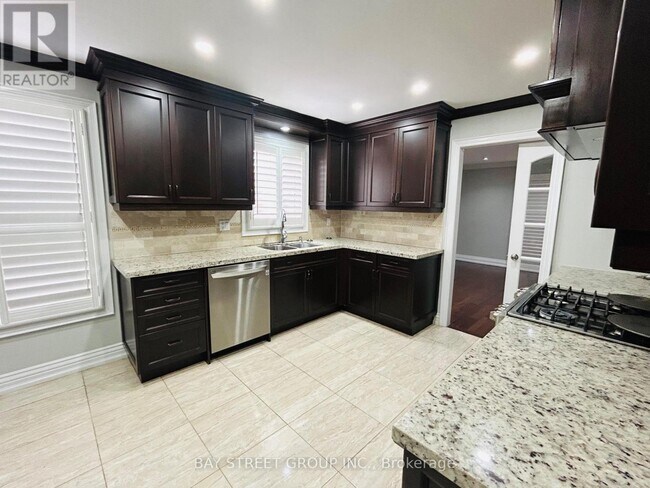 Building Photo - 52 Rosseter Rd