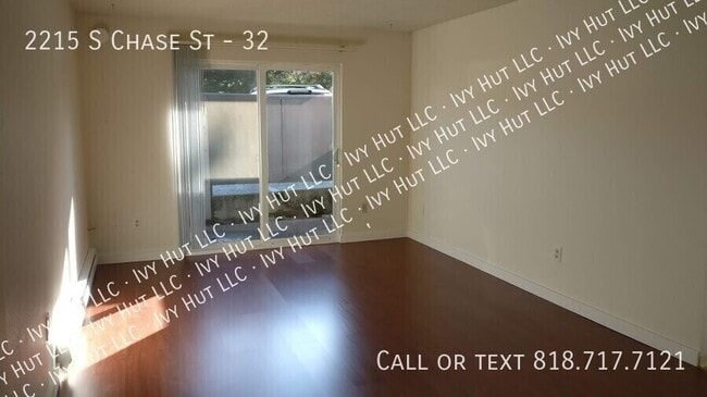 Foto del edificio - 2215 S Chase St