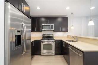 Building Photo - 2 Paterson Ave