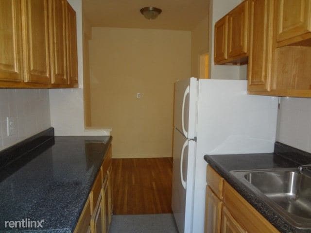 Building Photo - 3543 84th St