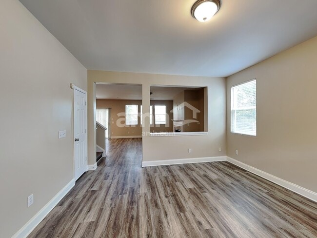 Building Photo - 2774 Jordan Ln