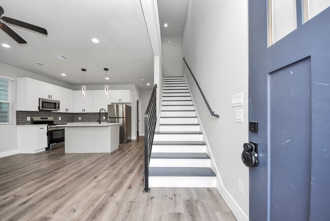 Foto del edificio - 19104 Sears Dr