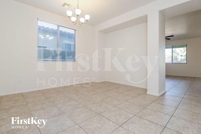 Foto del edificio - 21280 W Coronado Rd