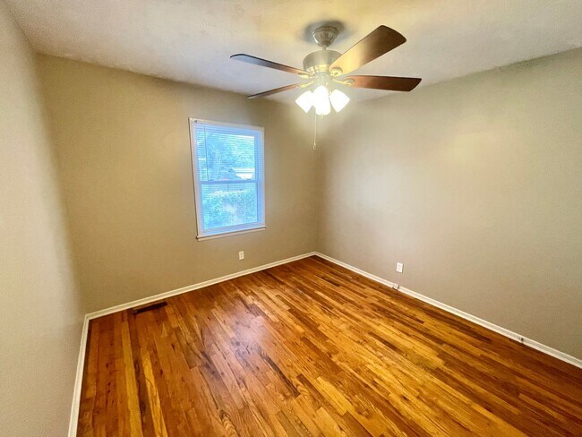Foto del edificio - 7316 Frederick Ave