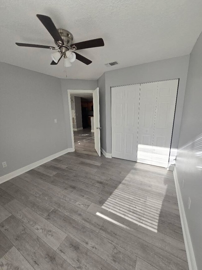 Building Photo - 715 Sugar Bay Way