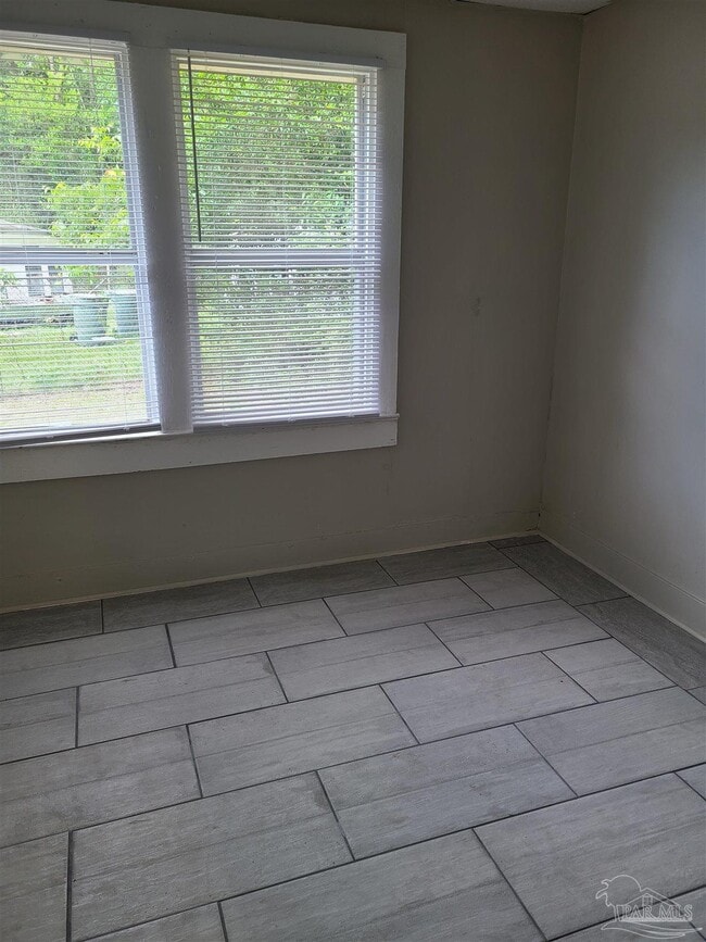 Building Photo - 1322 Kramer St