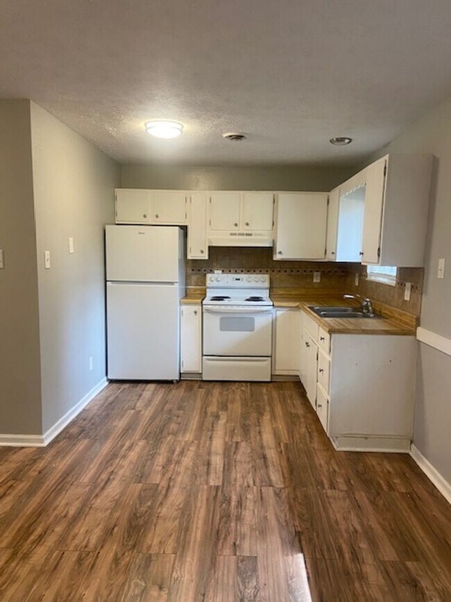 Foto del edificio - Strawberry Plains 37871 - 1 bedroom, 1 bat...
