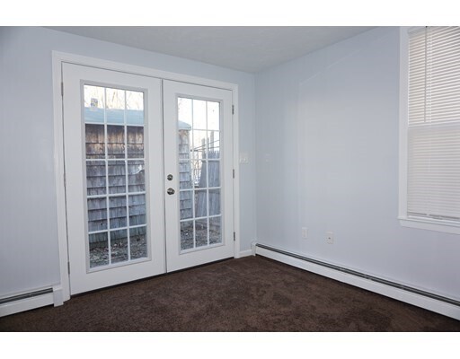 Foto del edificio - 107 Pond St