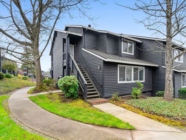 Building Photo - 1-bedroom, 1-bath condo in the heart of Murrayhill