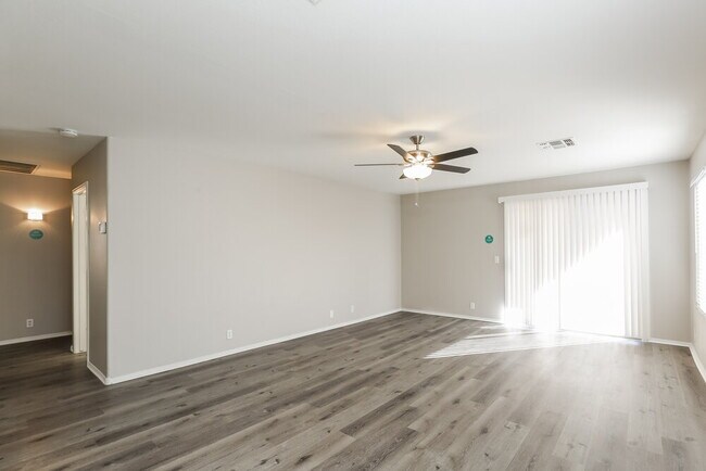 Foto del edificio - 9323 W Ironwood Dr